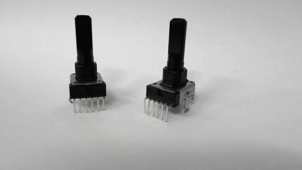50KB Dual, Center Detent, Plastic D-Shaft 18mm