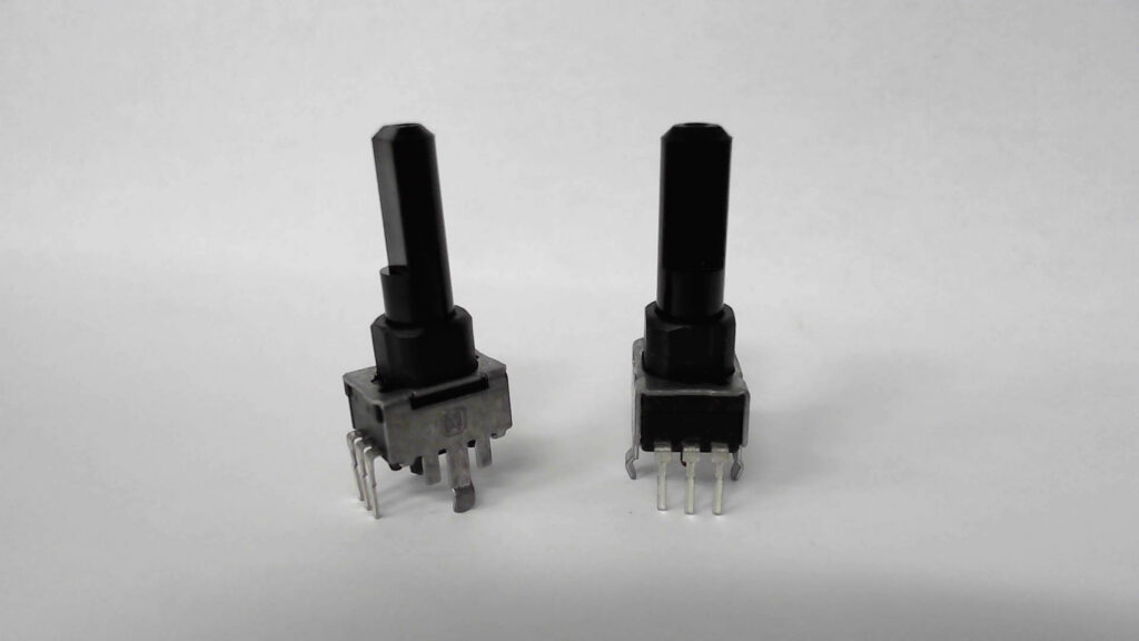 50KB, Center Detent, Plastic D-Shaft 16mm