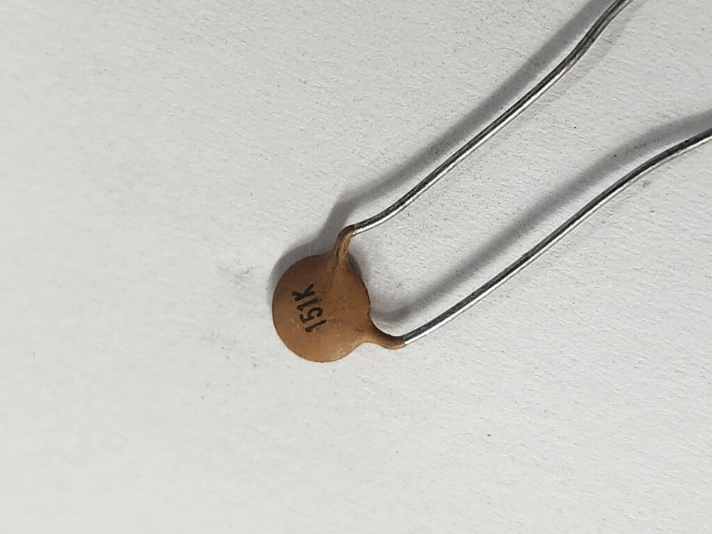 0.00015uf 50v, Ceramic