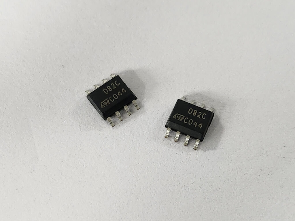 TL082C
