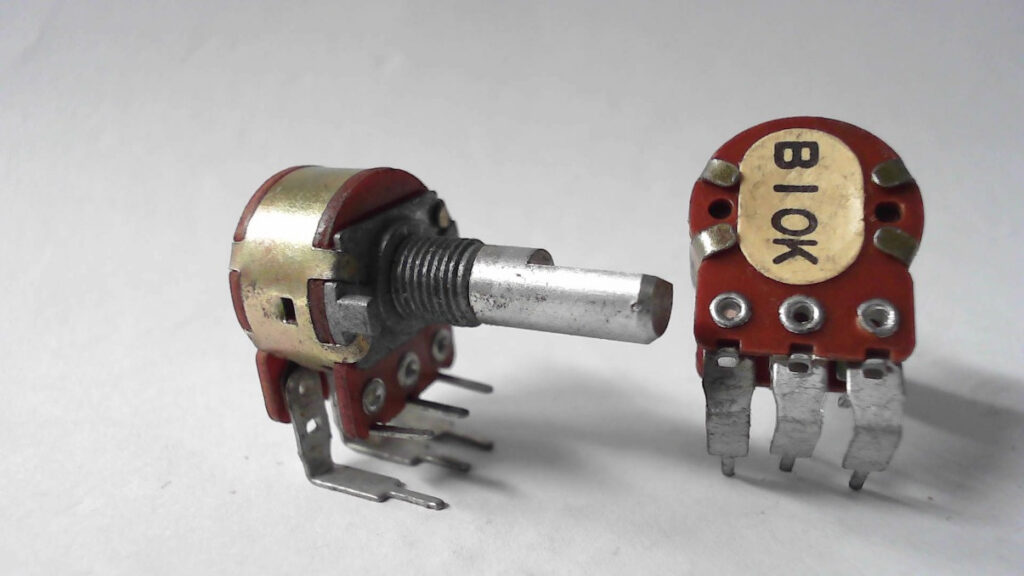 10KB Dual, Metal D-Shaft, 20mm