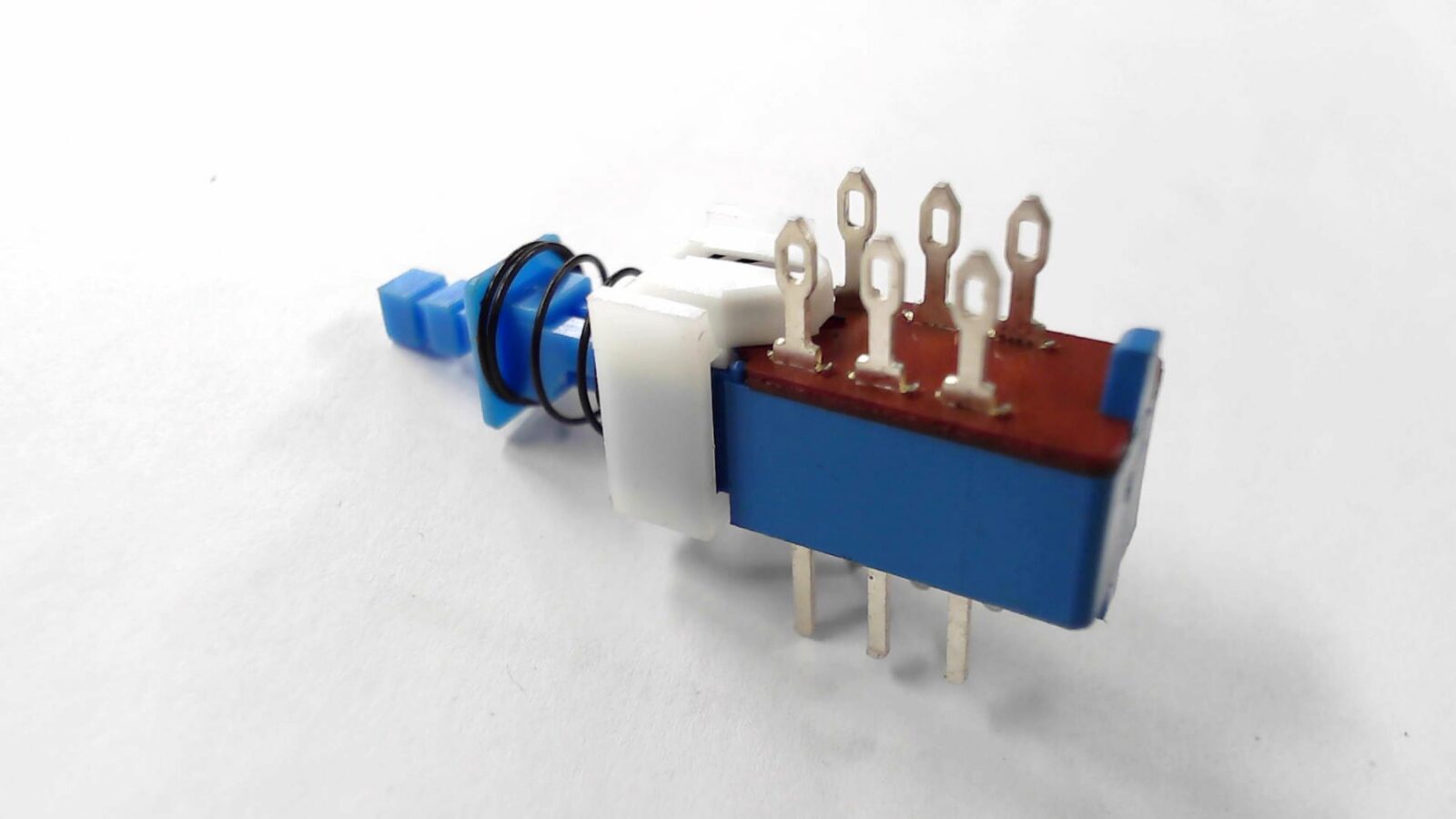 Push Switch, DPDT - Image 2