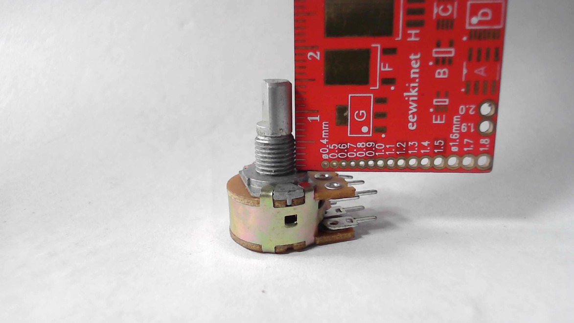 5KB Dual, Metal D-Shaft, 15mm, Center Detent - Image 2